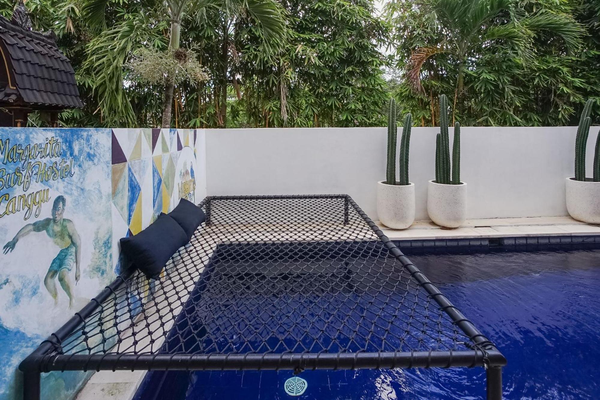 Margarita Surf Hostel Canggu Exterior foto